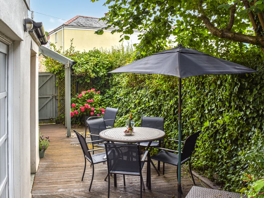Sitting-out-area | Fox Cottage, Mylor Bridge, near Falmouth