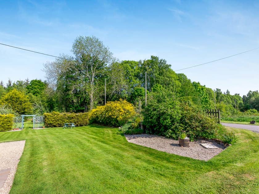 Garden and grounds | The Laurels, Forres