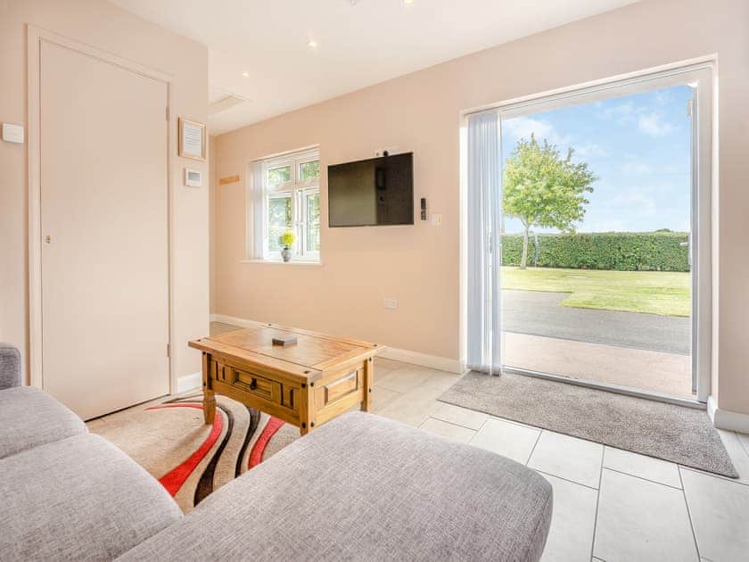 Open plan living space | Jemmett Lodge, Mersham, near Ashford