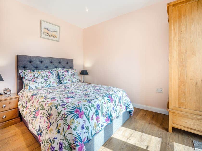Welcoming double bedroom | Jemmett Lodge, Mersham, near Ashford
