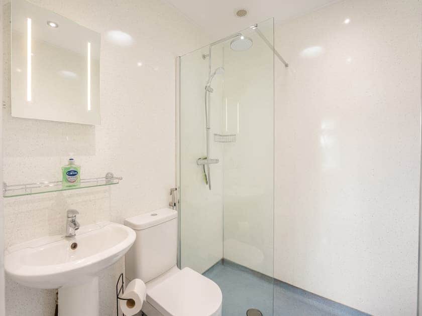 Shower room with large cubicle | Jemmett Lodge, Mersham, near Ashford