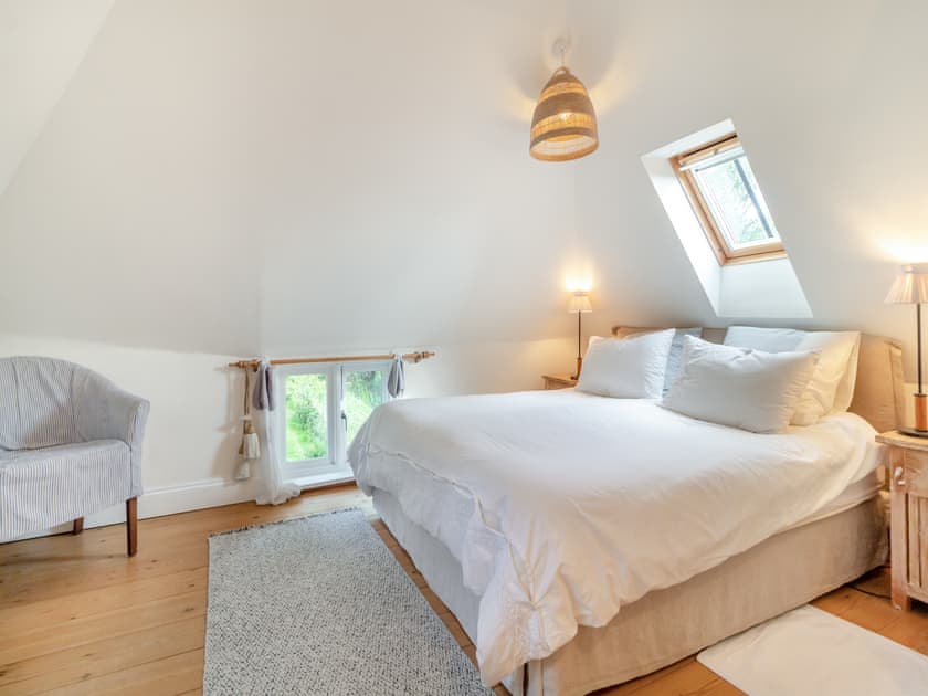 Double bedroom | Linen Post Barn, Debenham, near Stowmarket