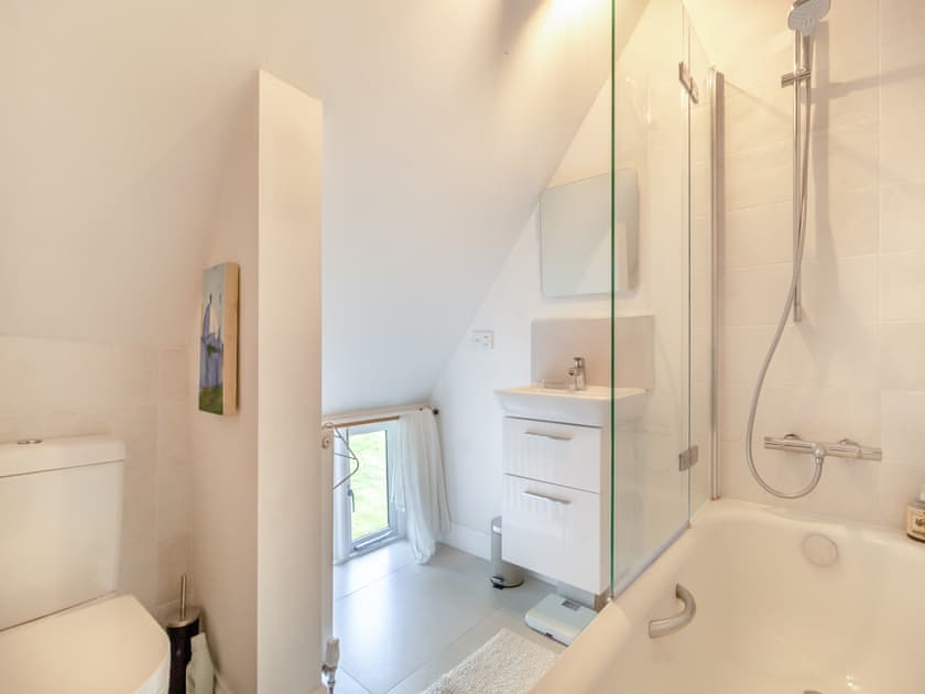 Bathroom | Linen Post Barn, Debenham, near Stowmarket