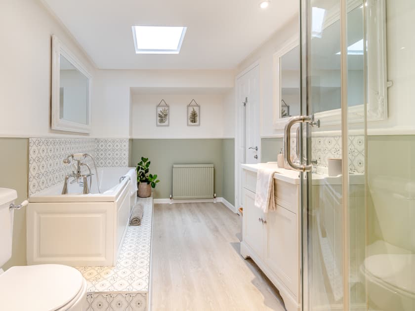 Bathroom | Mrs Cracker’s Cottage, Lund, near Driffield