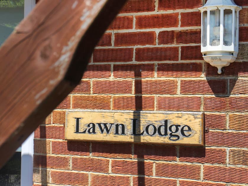 Exterior | Lawn Lodge, Brockenhurst, near Lyndhurst