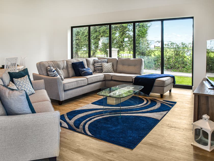Living area | Metfield, California, near Scratby