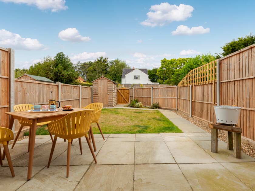 Garden | Norfolk Broads Cottage, Stalham Staithe
