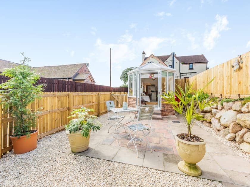 Sitting-out-area | The Pigeons Nest, Ellerdine, near Telford