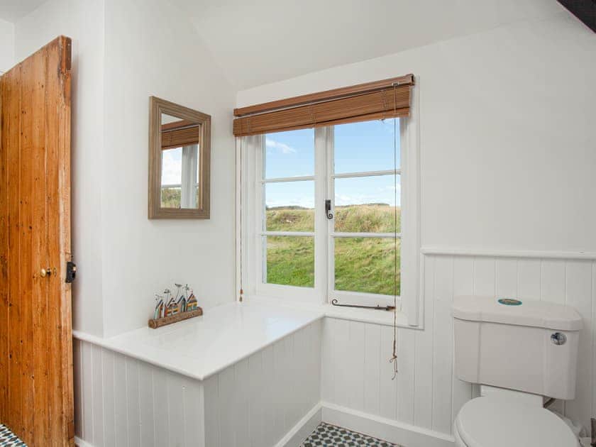 Bathroom | Trevigue Holiday Cottage - Trevigue Holiday Cottages, Crackington Haven, near Bude