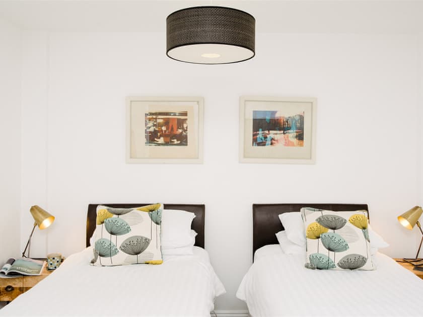 Twin bedroom | 50 Bredon Court - Bredon Court, Newquay