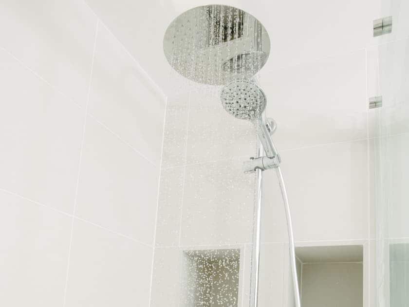 Bathroom | 50 Bredon Court - Bredon Court, Newquay