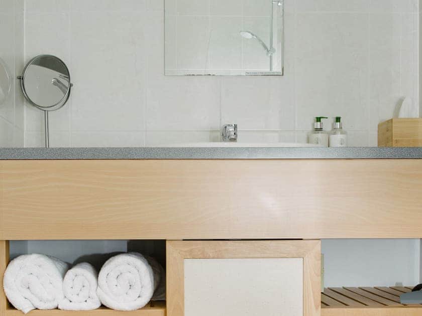 Bathroom | 50 Bredon Court - Bredon Court, Newquay