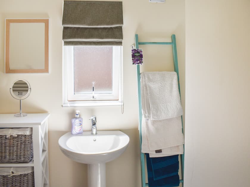 Shower room | Lodge 38, Stowmarket