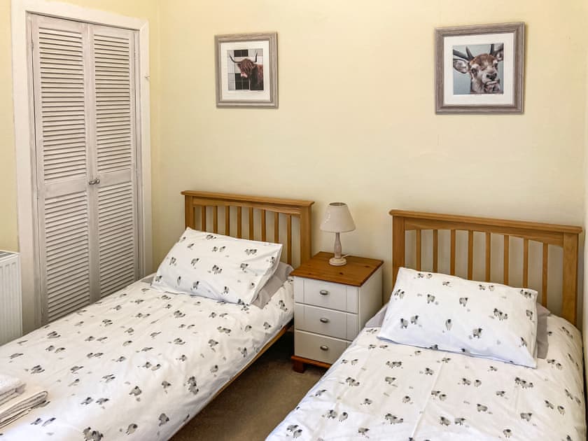 Twin bedroom | Kilfillan Cottage, Garlieston, near Wigtown