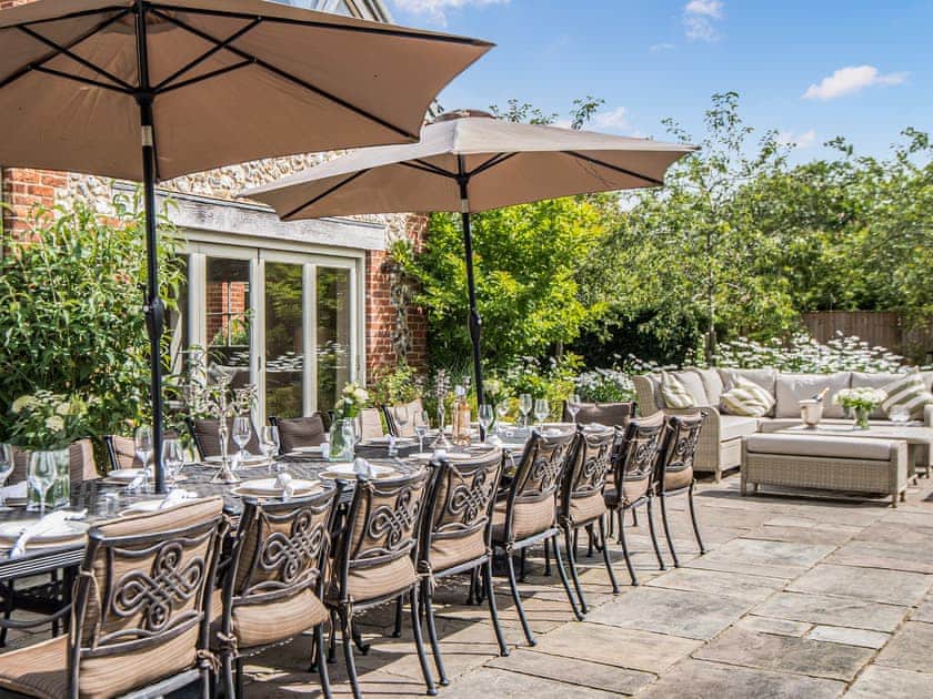 Sitting-out-area | Caradon House, East Rudham, near Fakenham