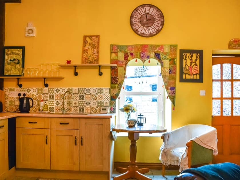 Open plan living space | The Old Boot Room, Llanfynydd