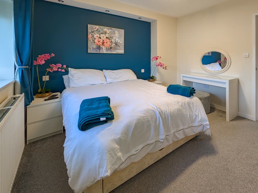 King bedroom | Afallon, Conwy