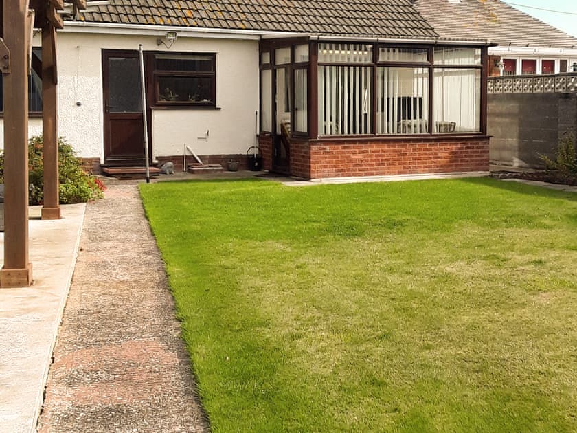 Garden | Tir Nani Ogg, Towyn, near Rhyl
