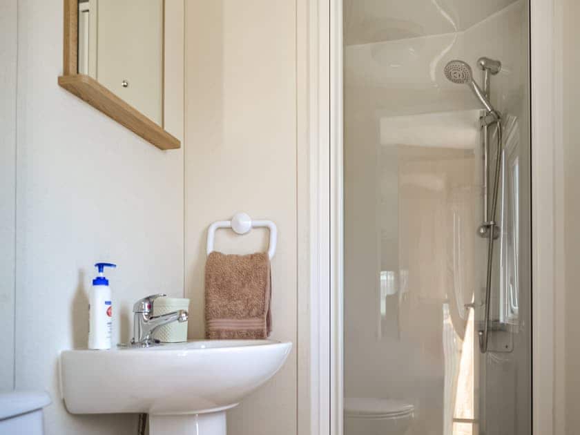 Shower room | Hillcrest Caravan - Hill Crest Lodges, Hemswell, near Market Rasen