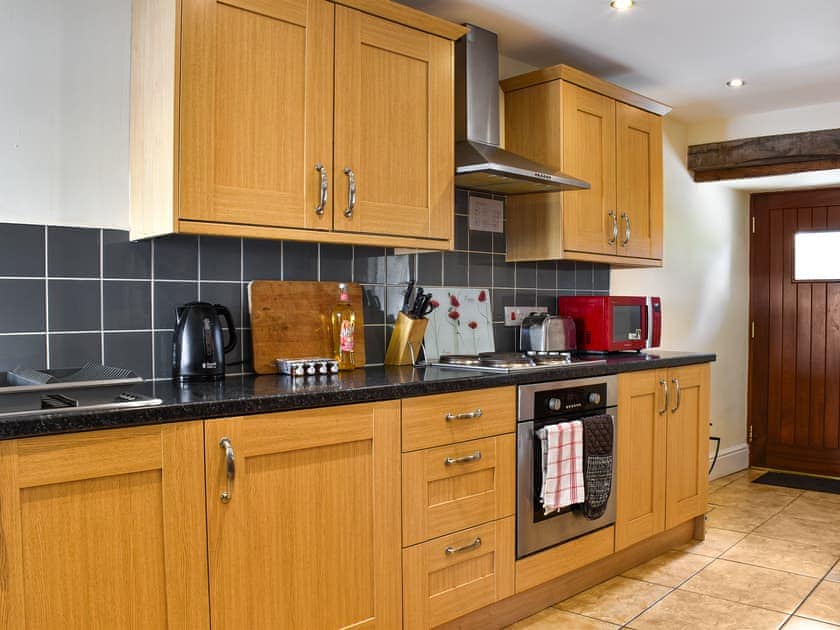 Kitchen | Llandremor Fawr Cottage - Llandremor Fawr Holidays, Pontarddulais