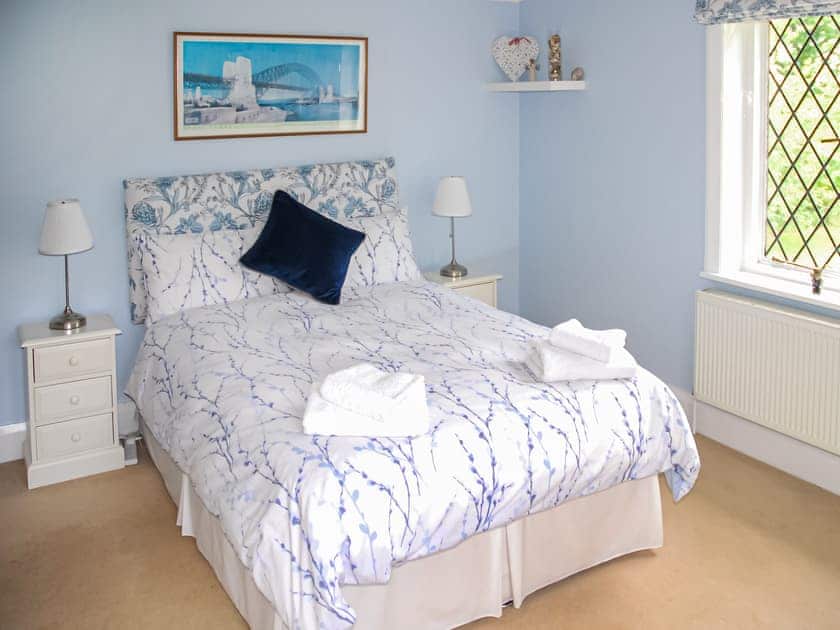 Kingsize bedroom  | Silverland, Hordle, near Lymington