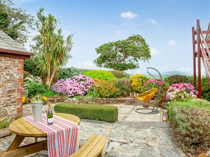 Sitting-out-area | The Nook, Mevagissey, near St Austell