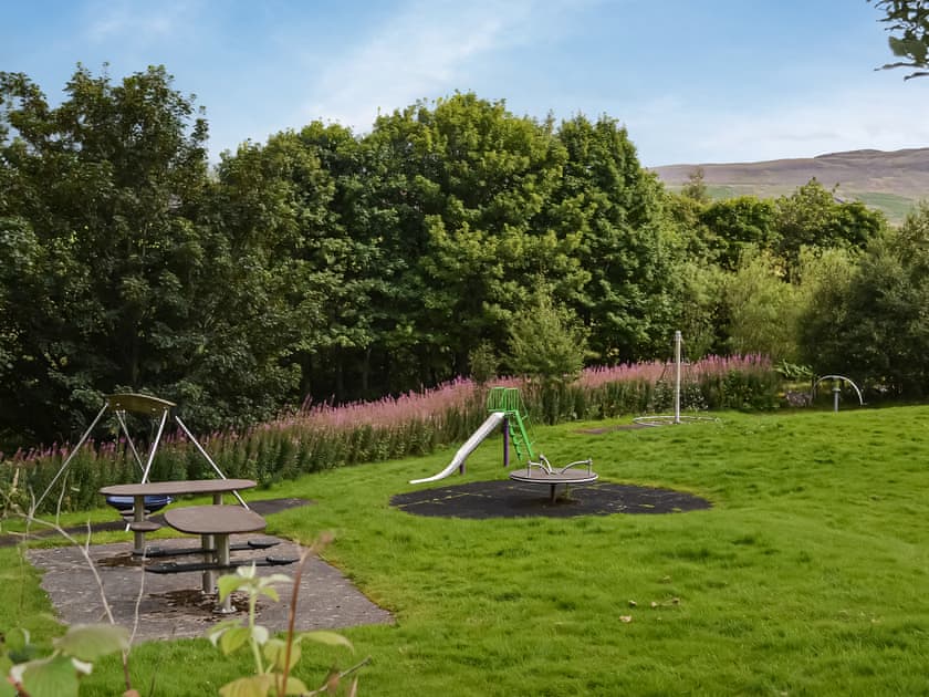 Surrounding area | Douneside Cottage, Inverness