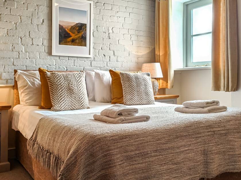 Double bedroom | Valley View Barn - Bradbourne, Bradbourne, near Ashbourne