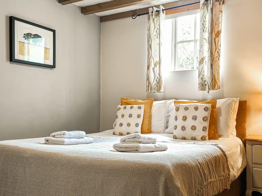 Double bedroom | Valley View Barn - Bradbourne, Bradbourne, near Ashbourne