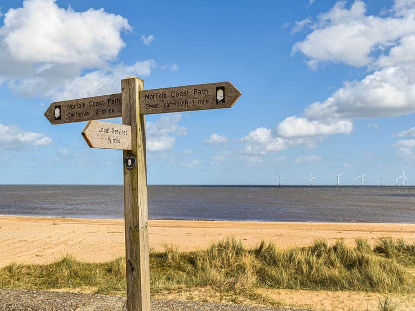 Surrounding area | 5 Coastguard Cottages, Caister on Sea