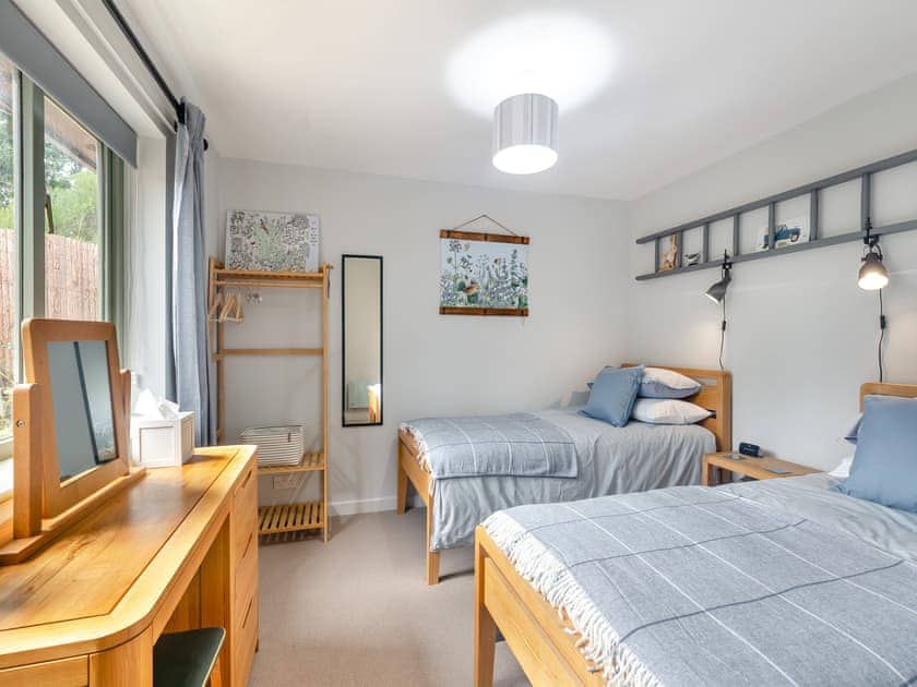 Twin bedroom | High Bank, Pontesbury