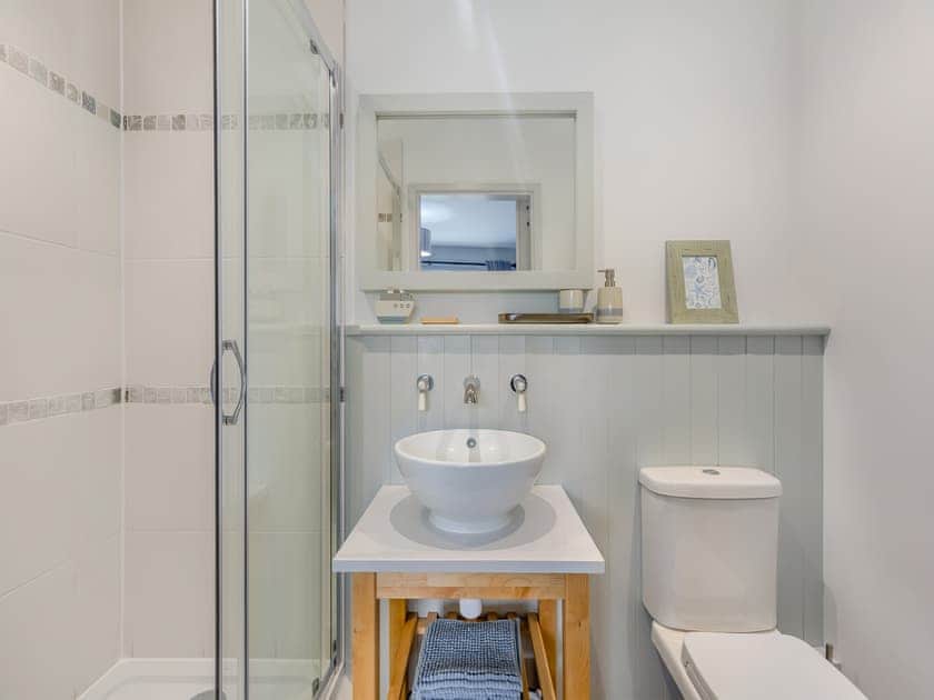 Bathroom | High Bank, Pontesbury