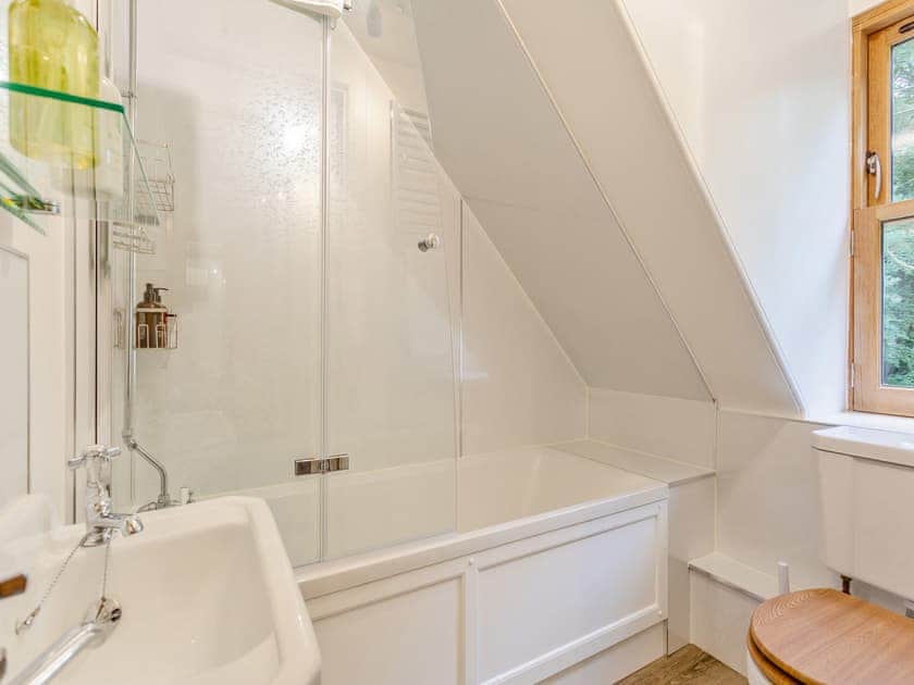 Bathroom | Gardeners Cottage, Huntly