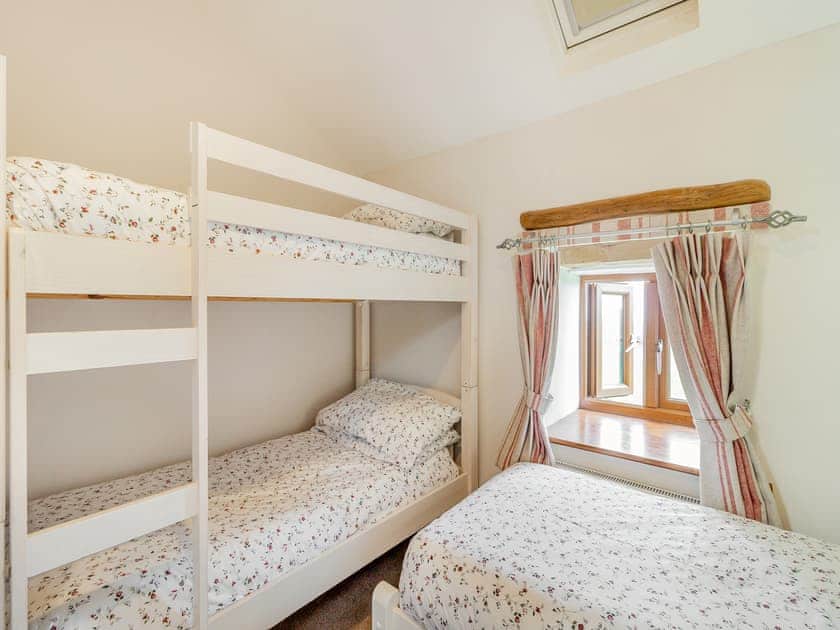 Bunk bedroom | The Gallops, Barry