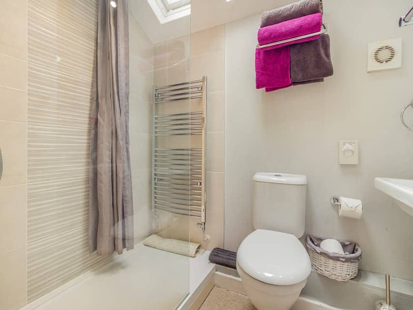 Bathroom | The Gallops, Barry