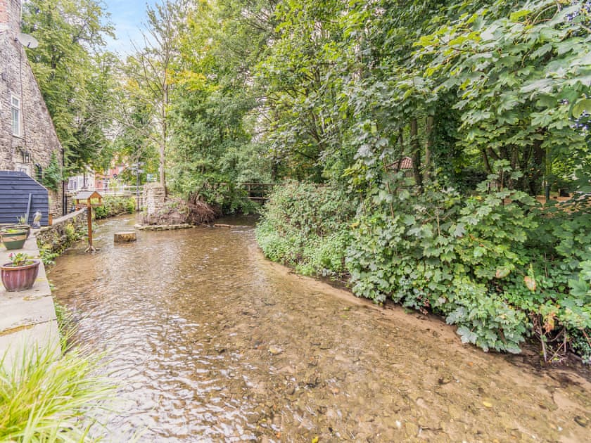 Setting | Forge Gardens, Thornton Le Dale, near Pickering