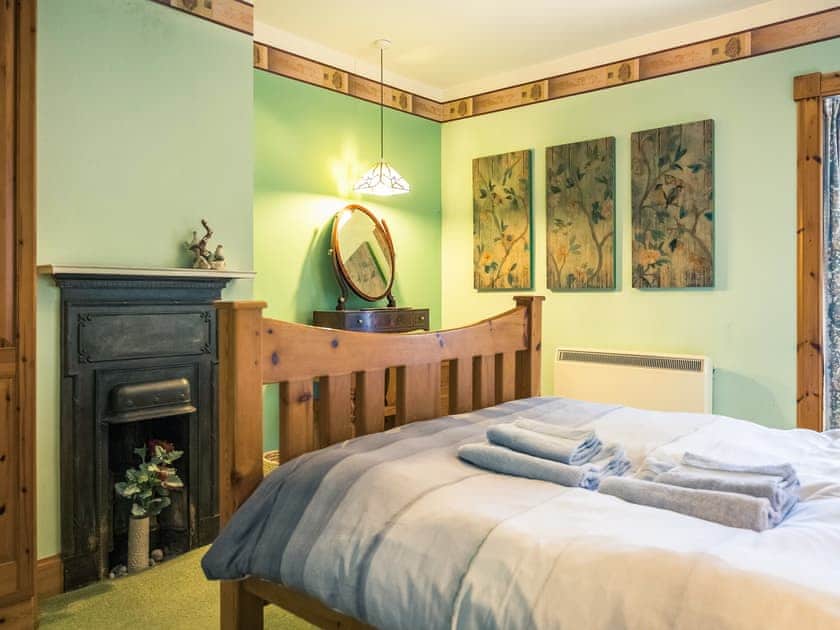 Double bedroom | Mhairi’s Cottage - Mains Cottages, Carradale, near Campbeltown