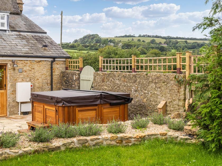 Hot tub | Lower Barrowfield Farm, Beaminster