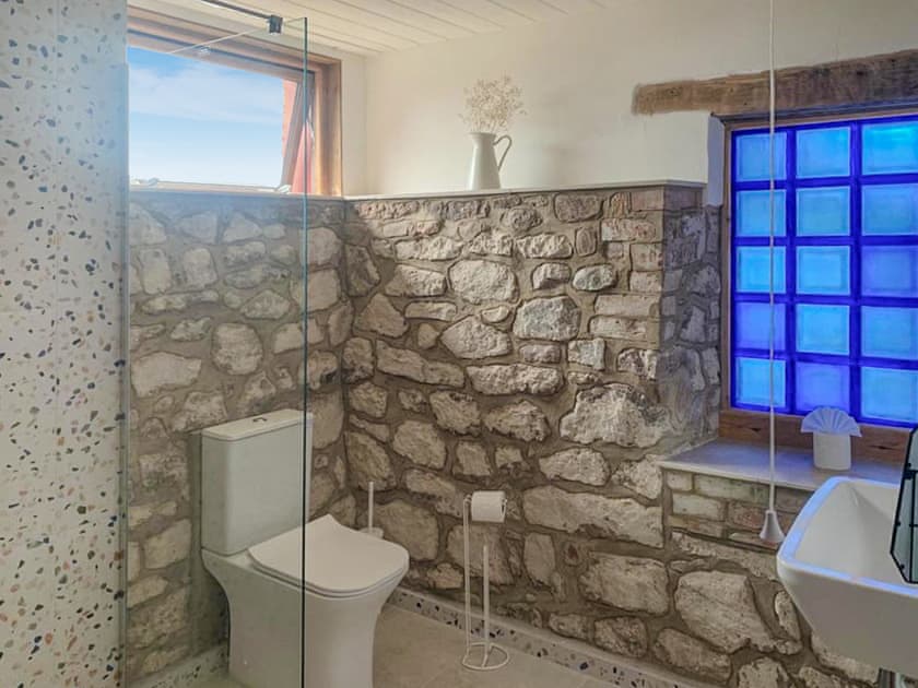 Bathroom | Ceiliog Bach, Llangennith, near Swansea