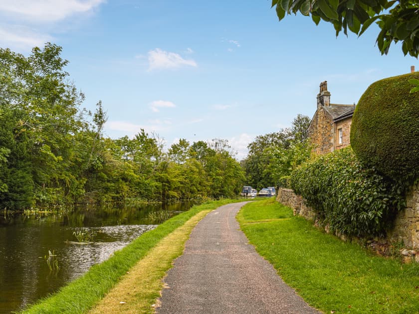 Surrounding area | Kiln Cottage, Bolton-le-Sands