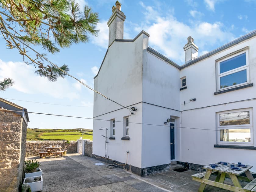 Sitting-out-area | The Captains House, Penzance