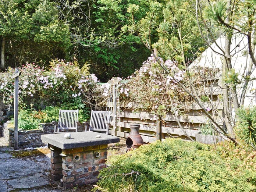 Garden | Douglas’ Cottage - Mains Cottages, Carradale, near Campbeltown