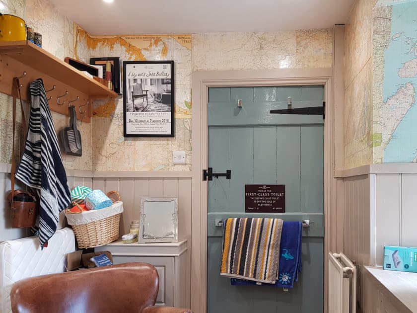 Bathroom | Maines Farm Cottage, Chirnside, near Duns
