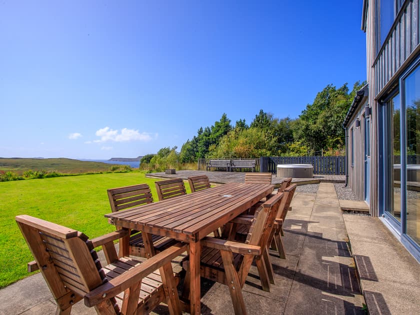 Sitting-out-area | Locholly Lodge, Achiltibuie near Ullapool