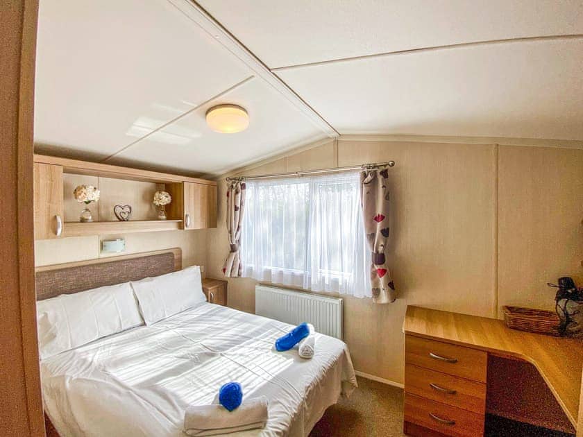 Double bedroom | 148 Mountain View - Watton’s, Pwllheli