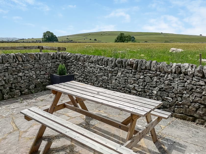 Sitting-out-area | The Dairy - Cotterill Farm, Biggin by Hartington, near Buxton