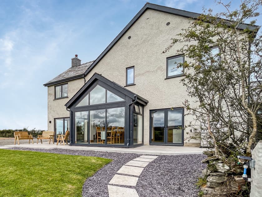 Exterior | Rhandir Hen, Aberystwyth