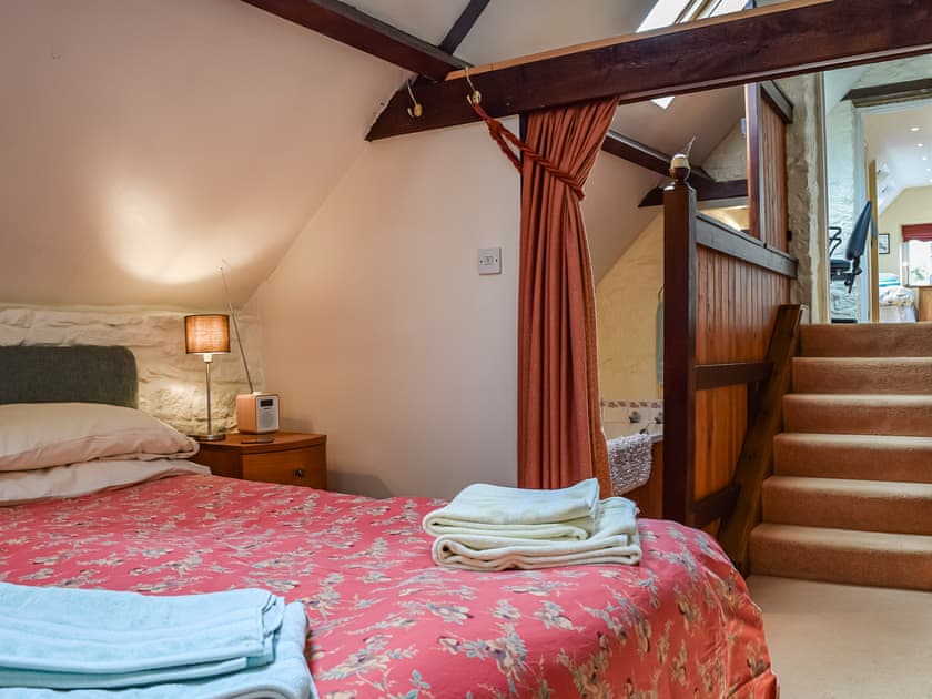 Double bedroom | The Barn, Ramsden, near Chipping Norton