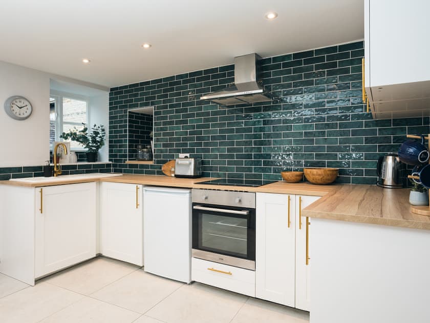 Kitchen | Basin Cottage - Basin Retreats, Whaley Bridge