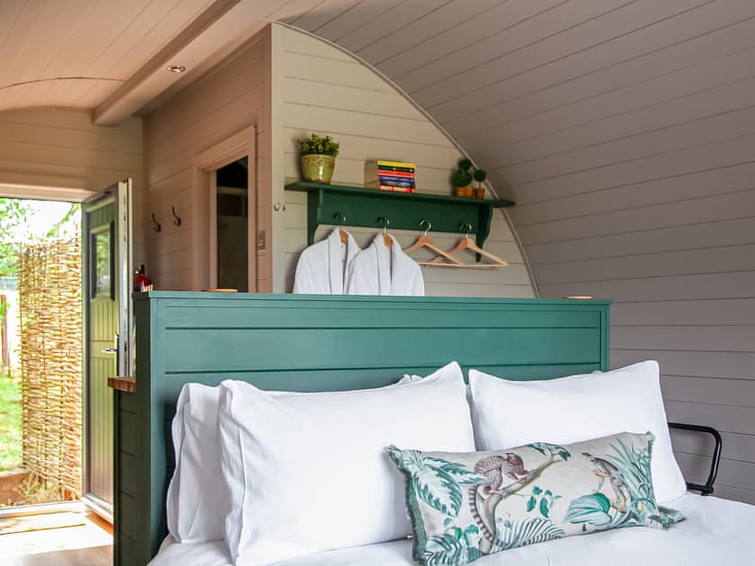 Double bedroom | Knowstone - Secret Skies, Knowstone